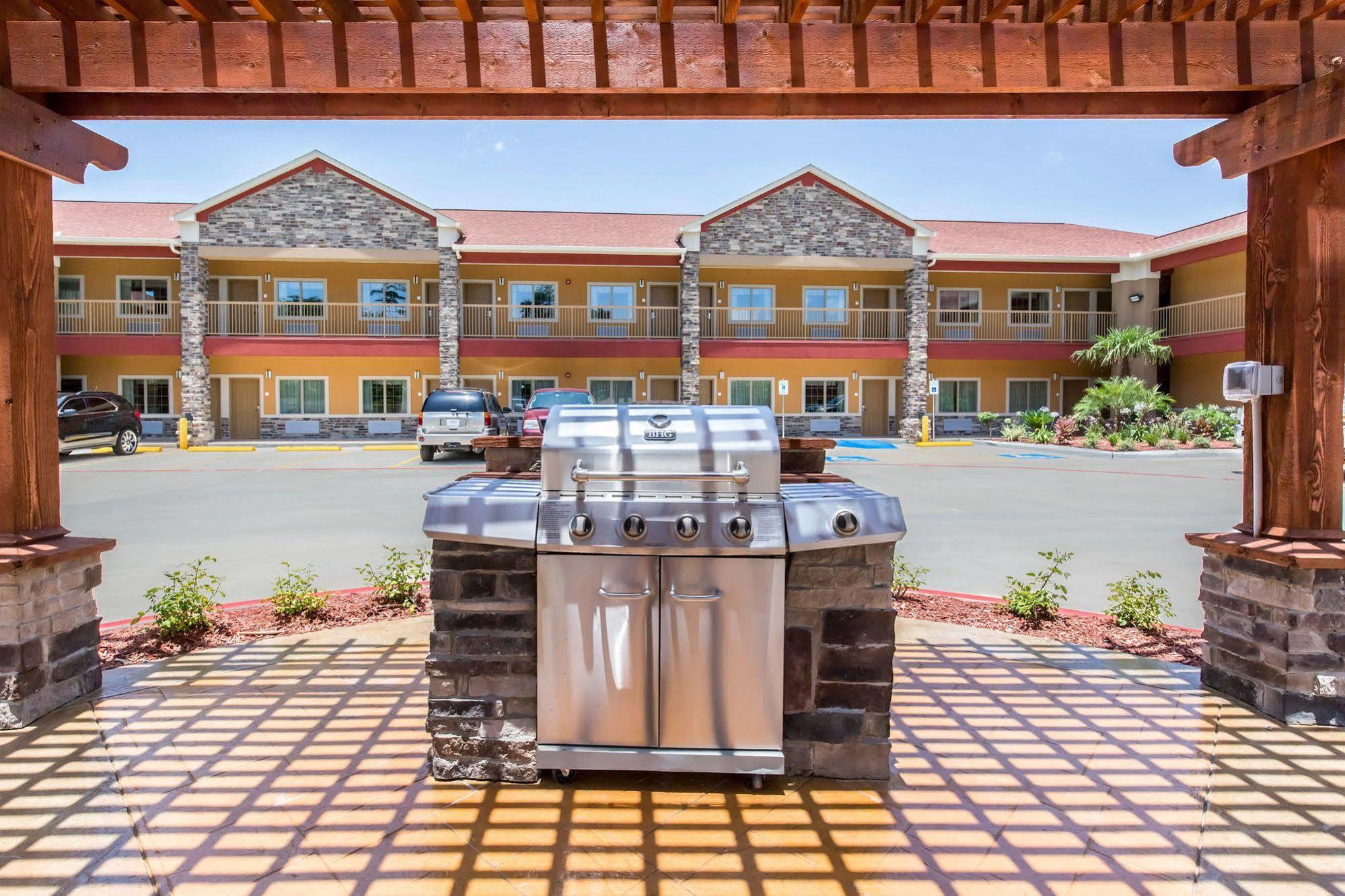 Scottish Inns & Suites Spring - Houston North Exteriör bild