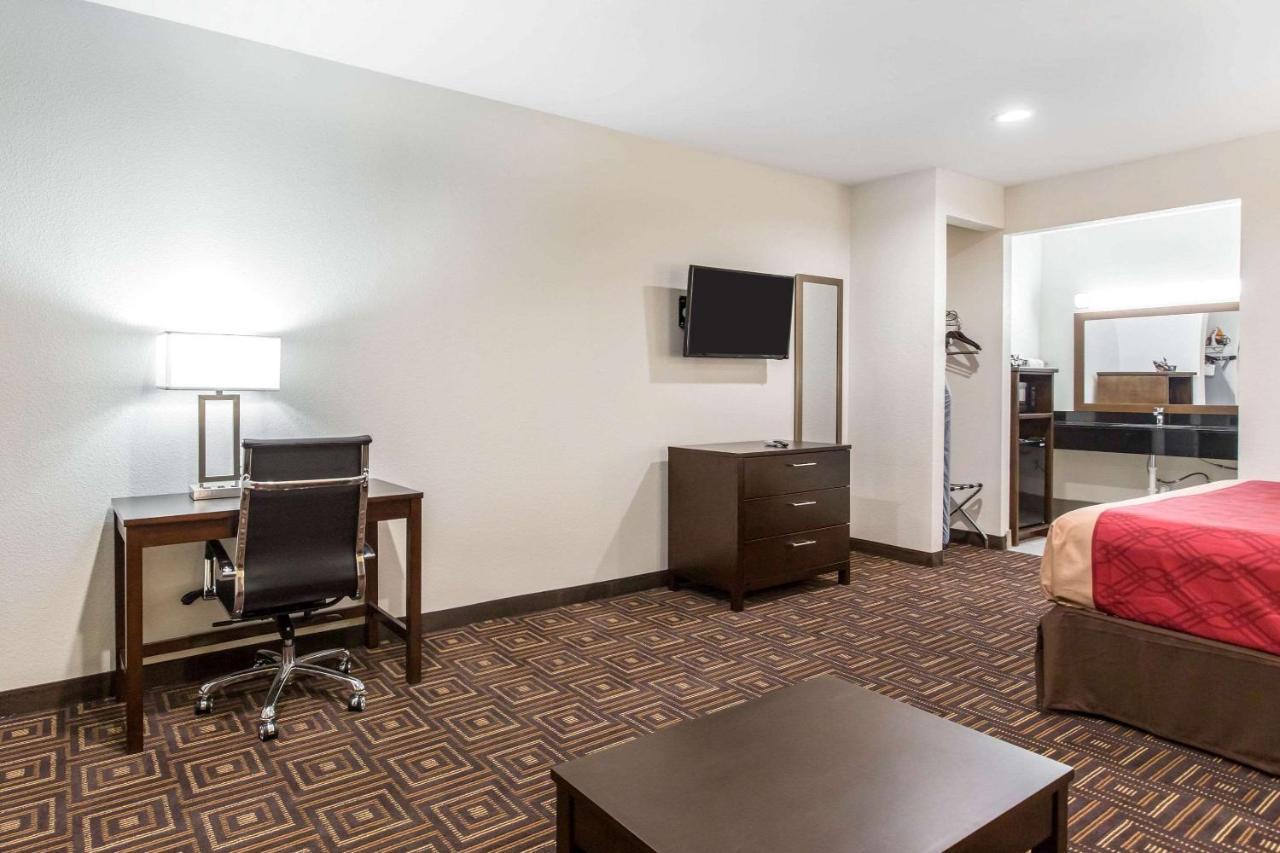 Scottish Inns & Suites Spring - Houston North Exteriör bild