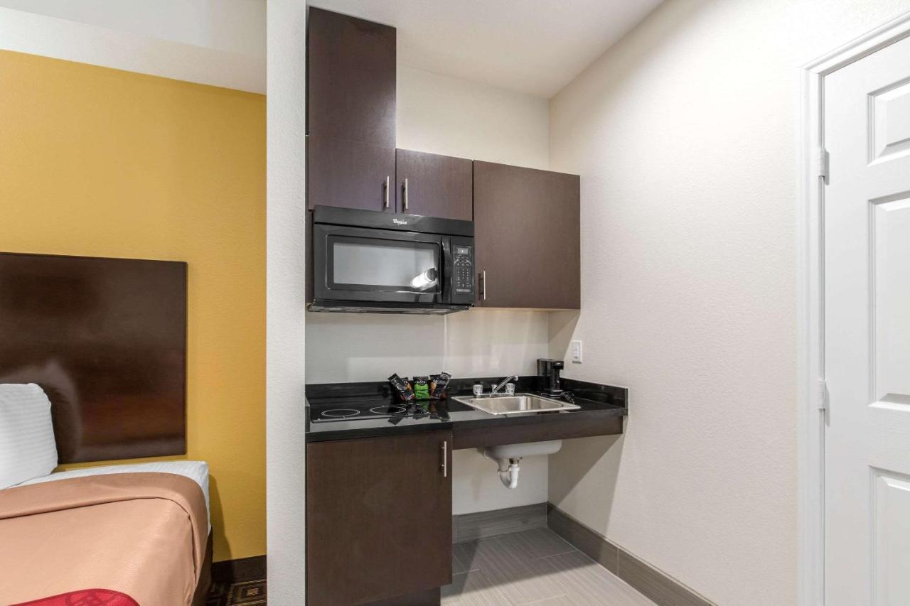 Scottish Inns & Suites Spring - Houston North Exteriör bild